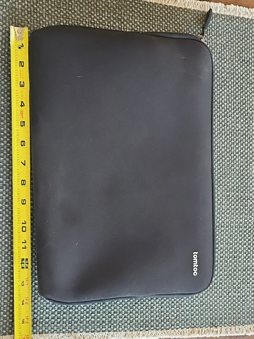 Black Protective Neoprene Laptop Or Tablet Sleeve - Slim Zipper Case